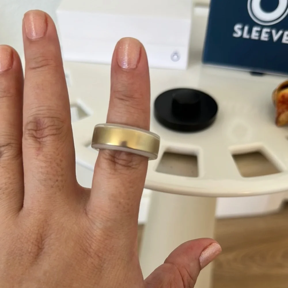 Oura Ring Sleeve Accessory in Black and Gold